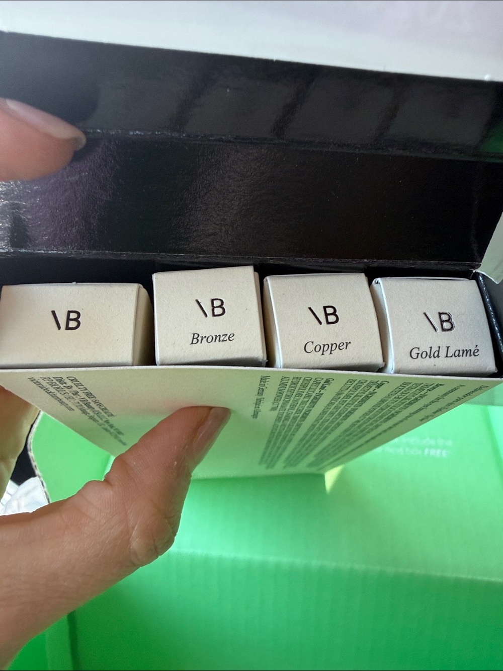 NEW Victoria Beckham Satin Kajal Liner and sharpener set - Picture 7 of 7